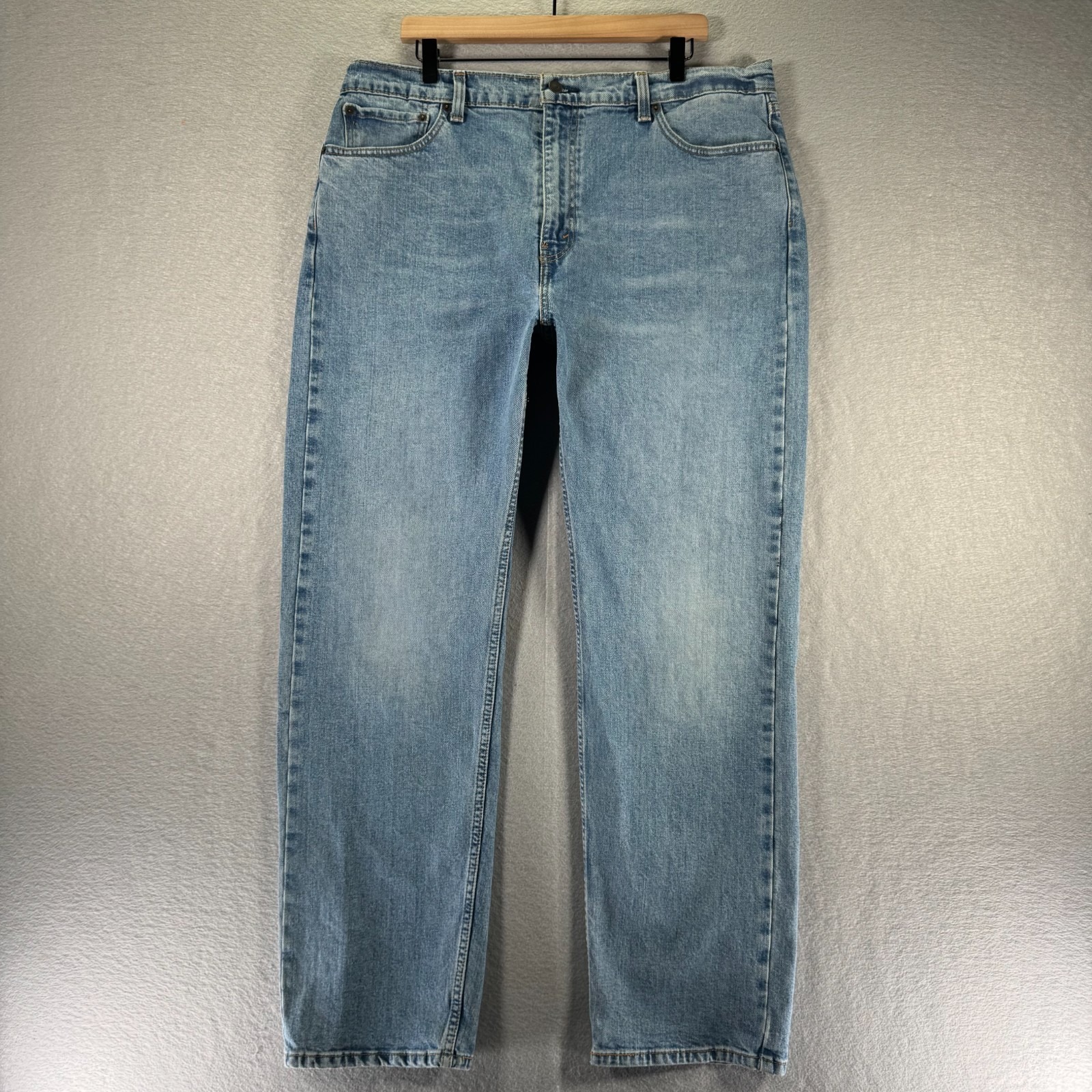 Levis 505 Jeans Mens 38x31 Blue Lightwash Denim Straight Leg Comfort Classic
